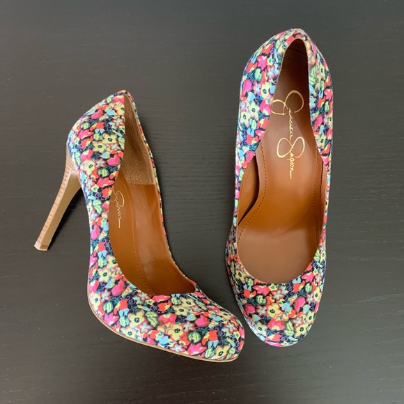 Jessica Simpson Shoes - Jessica Simpson • Calie Floral Pumps Size 8B